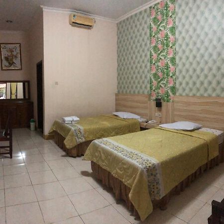 Grafika Hotel Dan Resto Gombong  Exterior foto